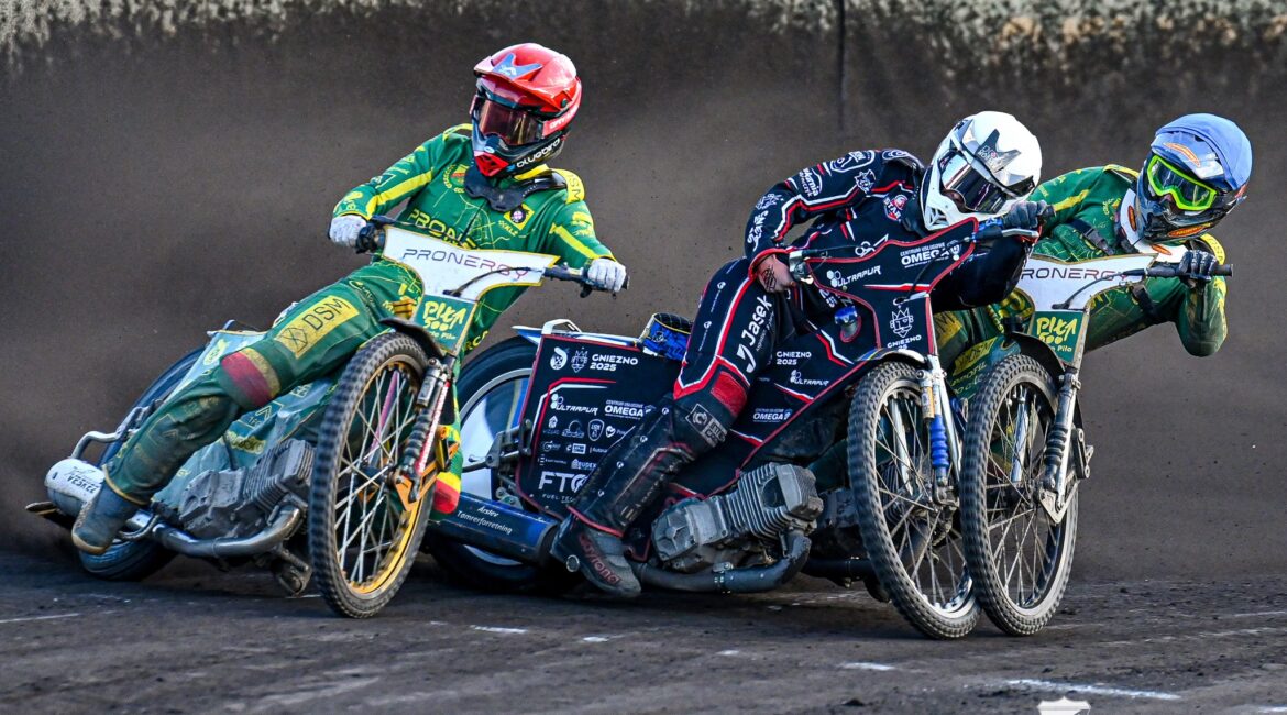 Pronergy Polonia Piła - Start Gniezno